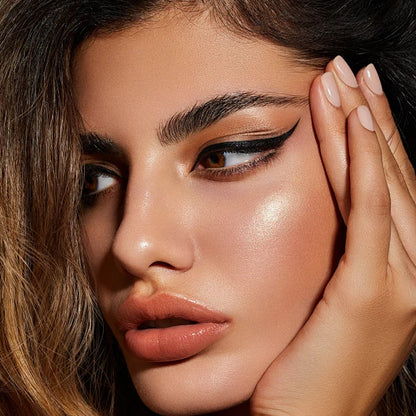 LashLine™ | Dual-Head Wing Stamp Eyeliner — 50% OFF