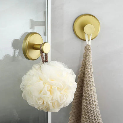 GripLuxe™ – 2 Premium Twist-Lock Suction Hooks (50% OFF)